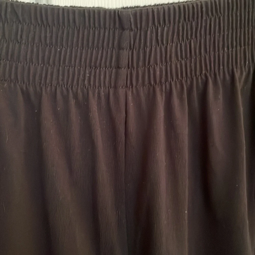 BLACK WIDE LEG CAPRI - Picture 2 of 6